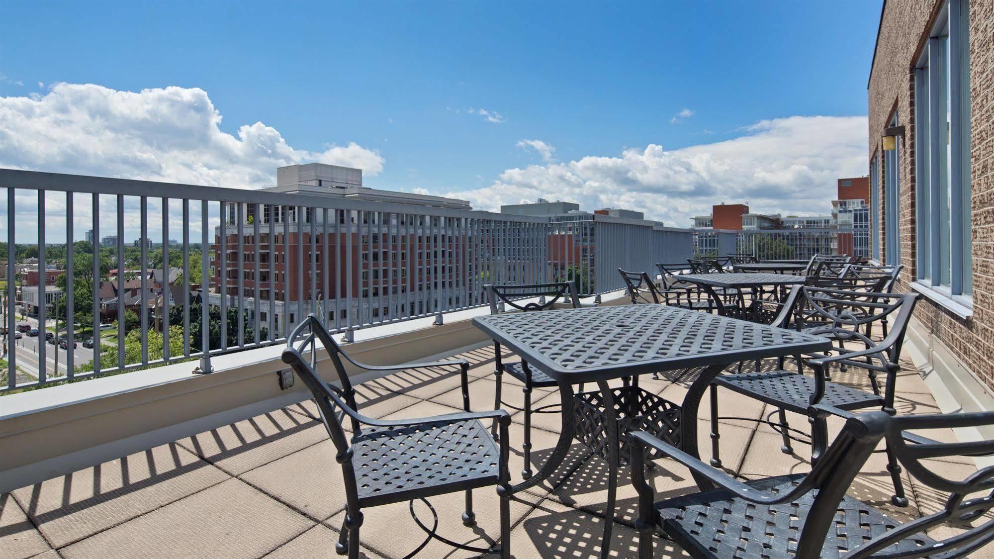 Best Western Plus Ottawa Downtown Suites Exterior photo